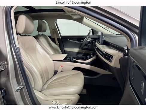 Certified 2021 Lincoln Nautilus Reserve AWD/4WD image 11