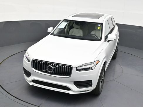 Used 2020 Volvo XC90 T6 Momentum w/ Protection Package Premier image 20
