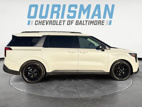 Used 2025 Kia Carnival SX Prestige image 7