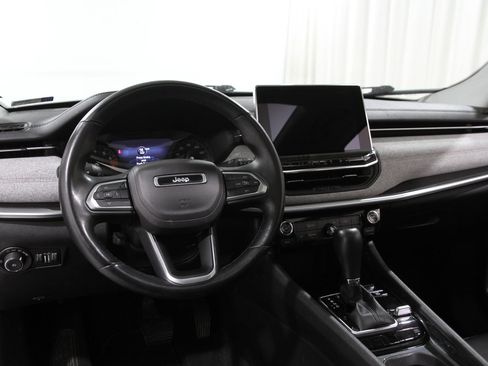 Used 2022 Jeep Compass Latitude w/ Sun and Sound Group image 6