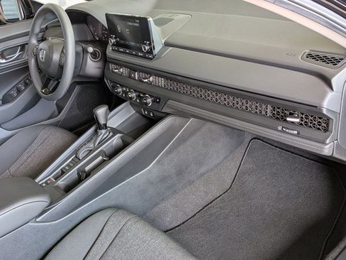 Used 2025 Honda Accord SE image 21