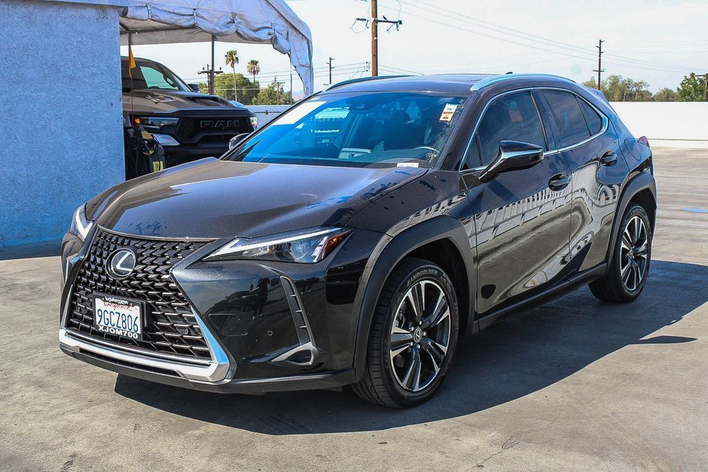 Used 2023 Lexus UX 250h FWD w/ Accessory Package (Z2) image 4