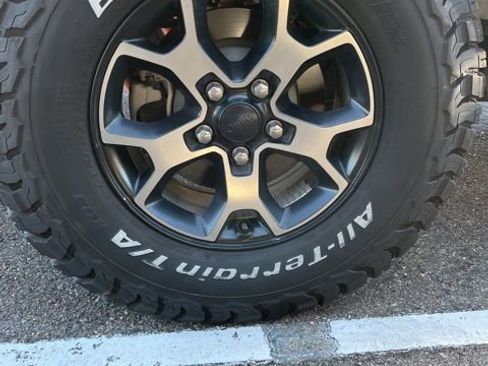 Used 2018 Jeep Wrangler Unlimited Rubicon image 25