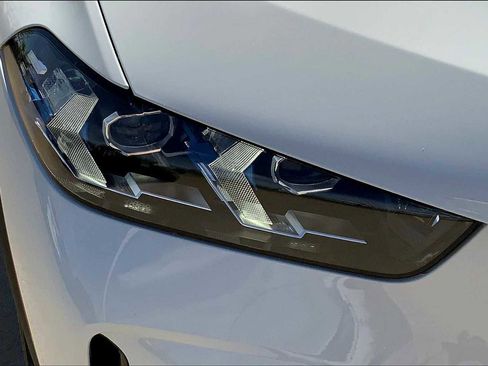 New 2026 BMW X5 xDrive40i w/ Climate Comfort Package image 13