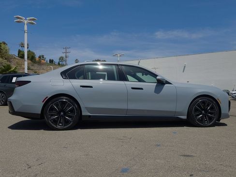 New 2026 BMW i7 eDrive50 w/ M Sport Package RWD image 3