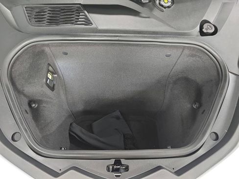 Used 2022 Chevrolet Corvette Stingray Preferred Cpe w/ Z51 Performance Package RWD image 32