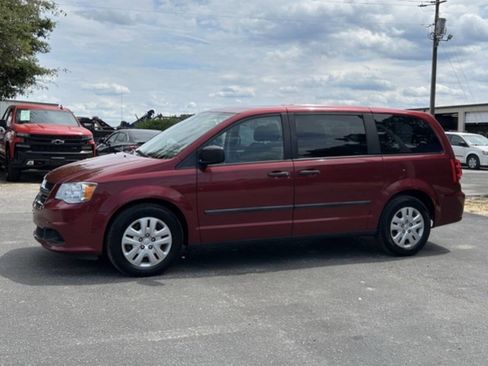 Used 2015 Dodge Grand Caravan American Value Package w/ UConnect Hands-Free Group image 4