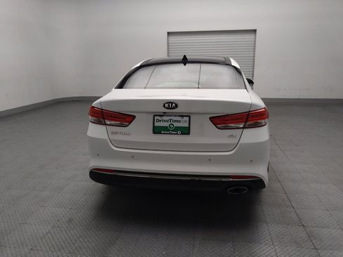 Used 2017 Kia Optima EX w/ Premium Package FWD image 7