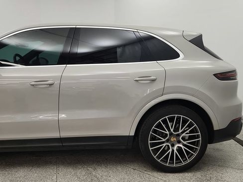 Used 2022 Porsche Cayenne Platinum Edition AWD/4WD image 13
