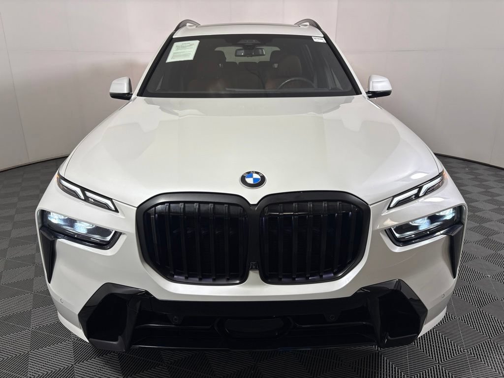 Certified 2026 BMW X7 xDrive40i w/ Executive Package AWD/4WD image 3