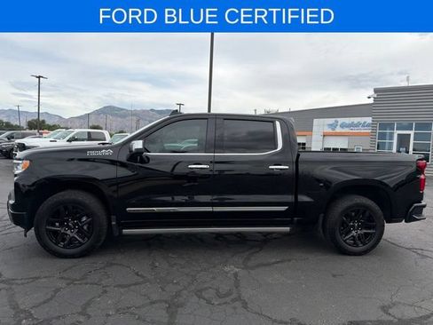 Used 2022 Chevrolet Silverado 1500 High Country w/ Technology Package AWD/4WD image 13