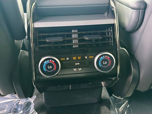 Used 2024 Land Rover Range Rover Sport Dynamic SE image 21