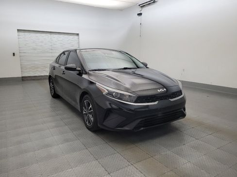 Used 2022 Kia Forte LXS FWD image 13