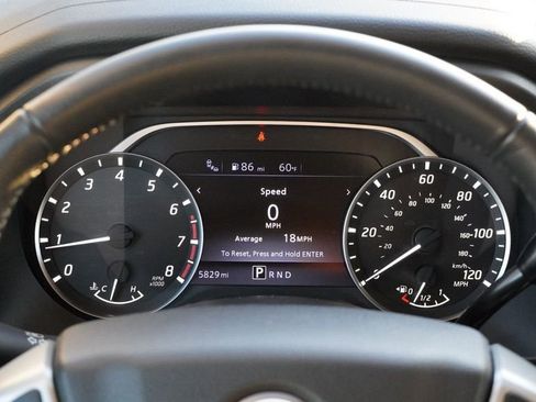 Used 2024 Nissan Titan SV w/ SV Convenience Package image 30