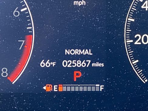 Used 2025 Honda HR-V Sport image 30