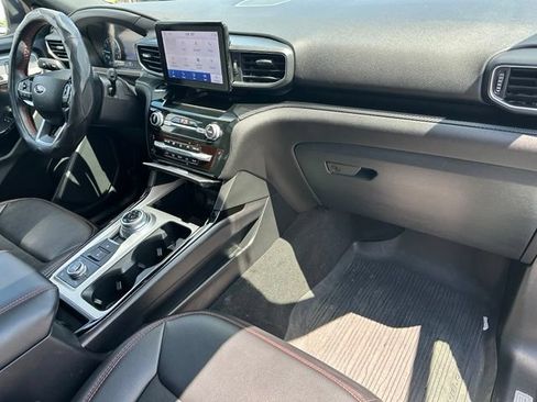 Used 2023 Ford Explorer ST-Line w/ Class IV Trailer Tow Package AWD/4WD image 12