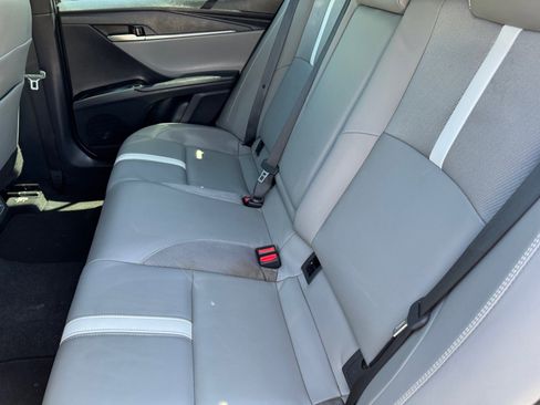 Used 2025 Toyota Camry SE image 13