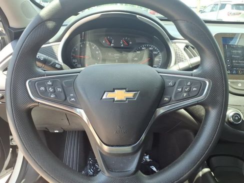 Used 2024 Chevrolet Malibu LS w/ Driver Confidence Package FWD image 11
