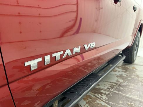 Used 2019 Nissan Titan PRO-4X AWD/4WD image 25