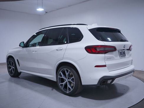 Used 2023 BMW X5 xDrive40i w/ M Sport Package image 3