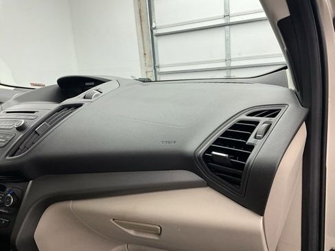 Used 2017 Ford Escape SE w/ SE Cold Weather Package image 11