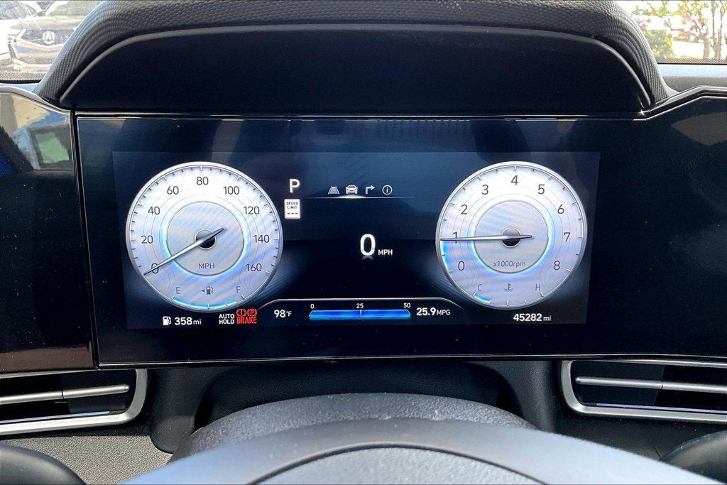 Used 2024 Hyundai Elantra Limited FWD image 26