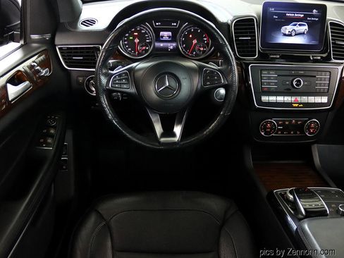 Used 2017 Mercedes-Benz GLS 550 4MATIC w/ Driver Assistance Package image 17