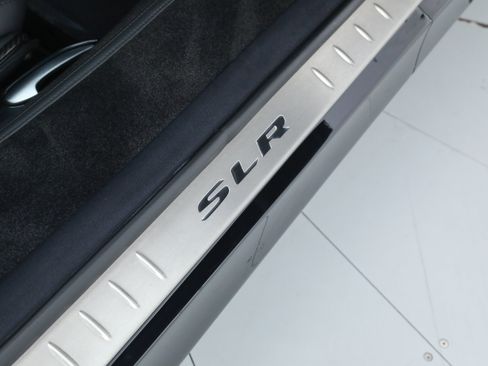 Used 2006 Mercedes-Benz SLR image 21