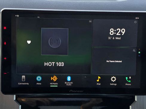 Used 2017 Toyota Tundra SR5 w/ SR5 Upgrade Package RWD image 13