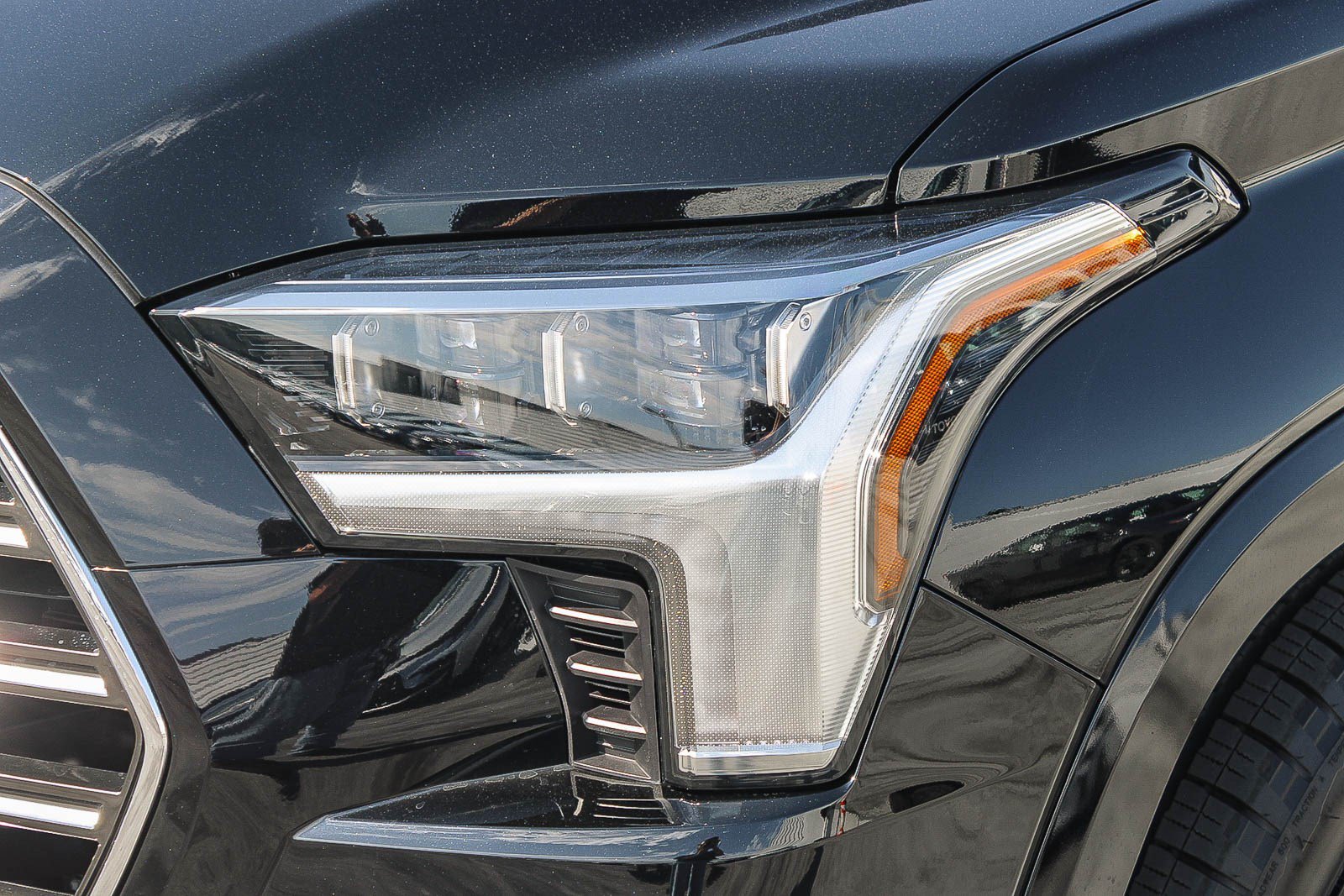 New 2026 Toyota Sequoia Platinum w/ TRD Off-Road Package AWD/4WD image 5