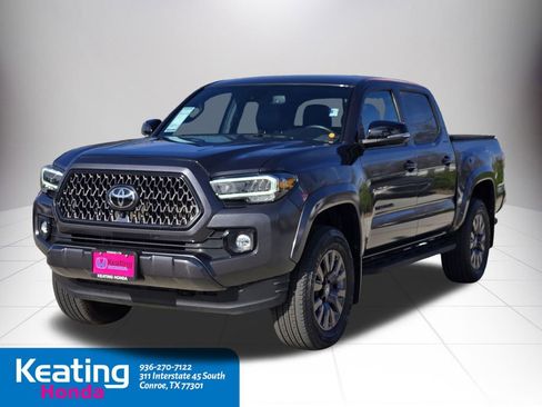 Used 2023 Toyota Tacoma Limited w/ Nightshade Package image 4
