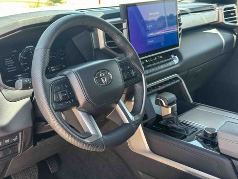Used 2025 Toyota Sequoia Limited RWD image 12