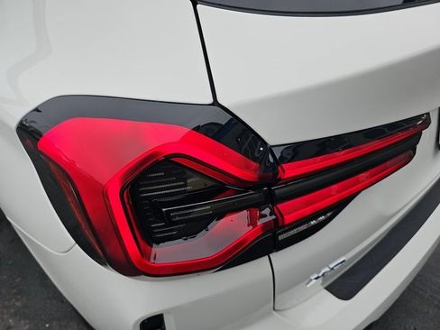 Used 2024 BMW X3 M40i w/ Premium Package image 35