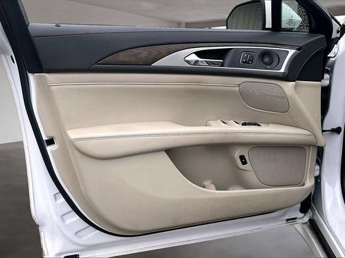 Used 2019 Lincoln MKZ Reserve w/ Reserve Plus Package FWD image 18