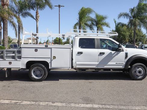 Used 2022 Ford F550 2WD Crew Cab Super Duty w/ Power Equipment Group image 11