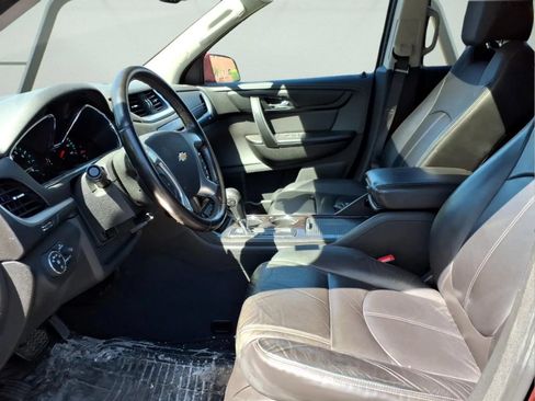 Used 2017 Chevrolet Traverse LT AWD/4WD image 10