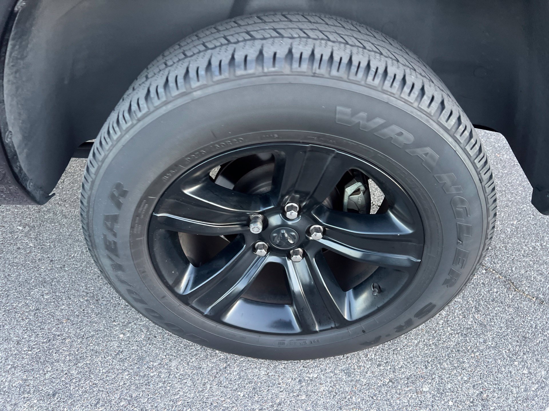 Used 2017 RAM 1500 Sport w/ Quick Order Package 26Q Night AWD/4WD image 13
