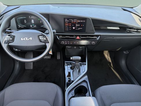 Certified 2025 Kia Niro LX FWD image 9