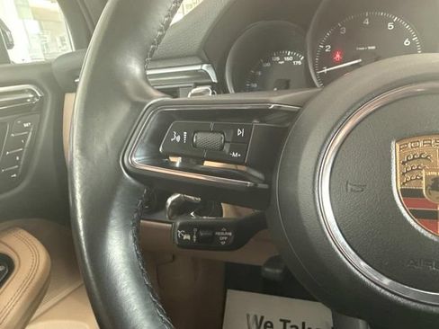 Used 2022 Porsche Macan AWD/4WD image 40