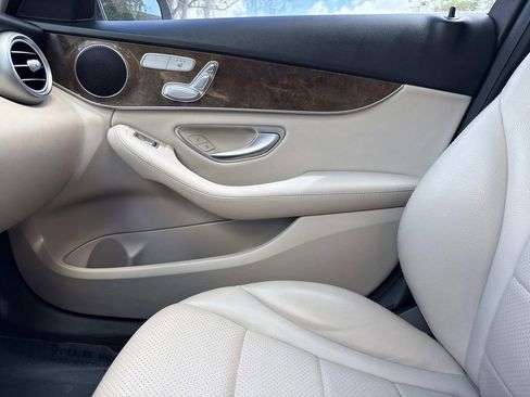 Used 2018 Mercedes-Benz C 300 Sedan image 29