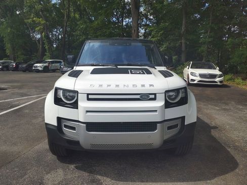 Used 2022 Land Rover Defender 90 AWD/4WD image 2