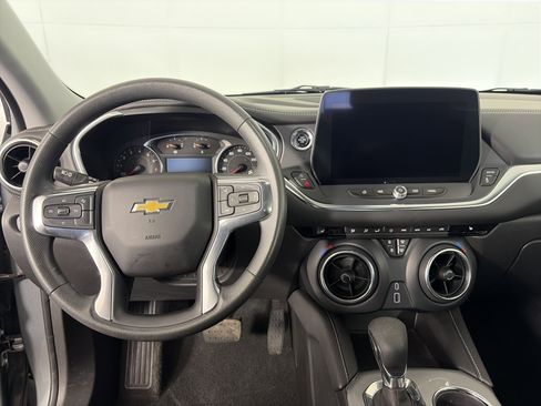 Certified 2024 Chevrolet Blazer LT image 3
