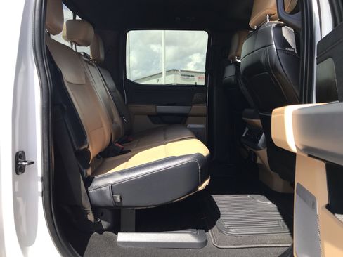 Used 2024 Ford F350 Lariat w/ Sport Appearance Package image 17