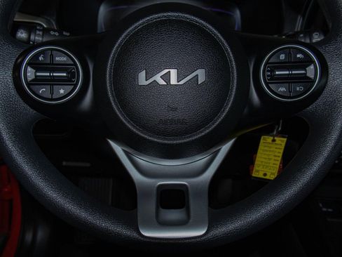 Used 2023 Kia Soul LX image 11