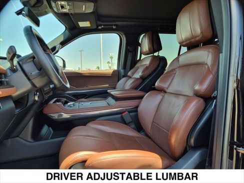 Certified 2025 Lincoln Navigator Reserve AWD/4WD image 21
