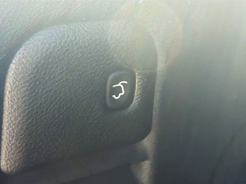 Used 2014 Jeep Grand Cherokee Overland w/ Advanced Technology Group image 14