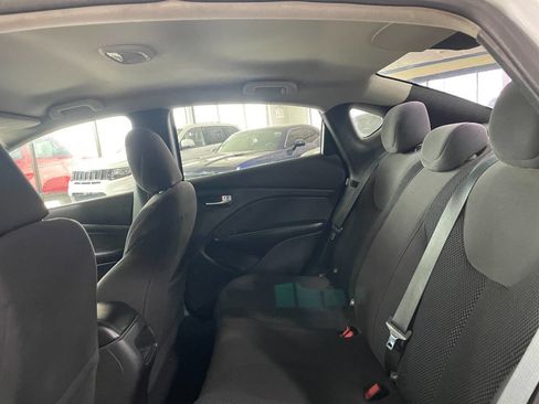 Used 2015 Dodge Dart SE image 17