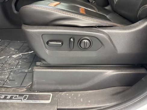 Used 2020 GMC Sierra 2500 AT4 image 15