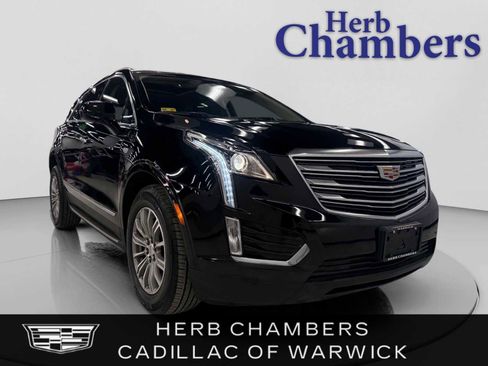 Used 2019 Cadillac XT5 Luxury image 1
