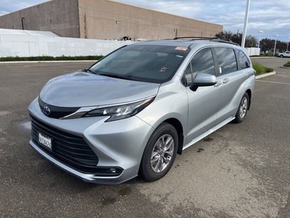 Used 2025 Toyota Sienna XLE